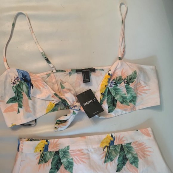 Forever 21 Skirt Set with Top - Pink/Blue Parrots - Picture 2 of 3